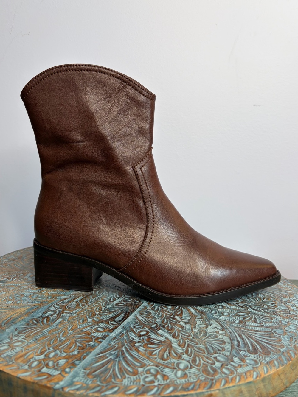 Like New! Jeffrey Campbell Brown Leather Pointed Toe Ankle Boots Size 6.5